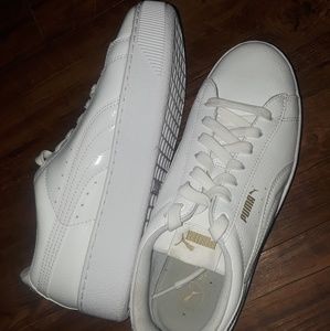 White 8.5 Puma Sneakers